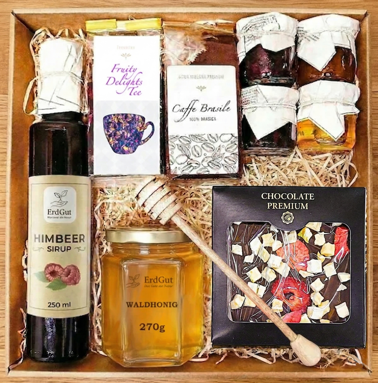 Geschenkkorb: Präsent mit Tee, Honig & Schokoladenei